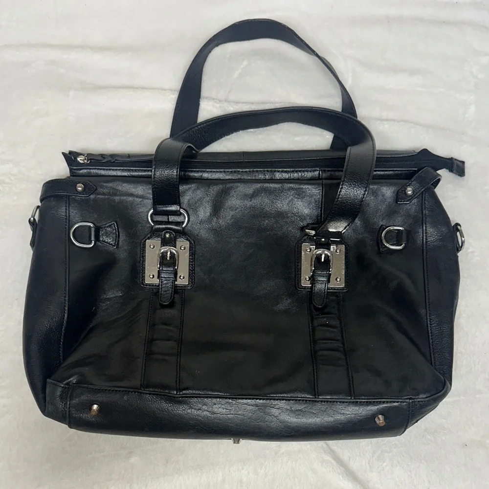 Wilsons Leather Black Messenger Bag